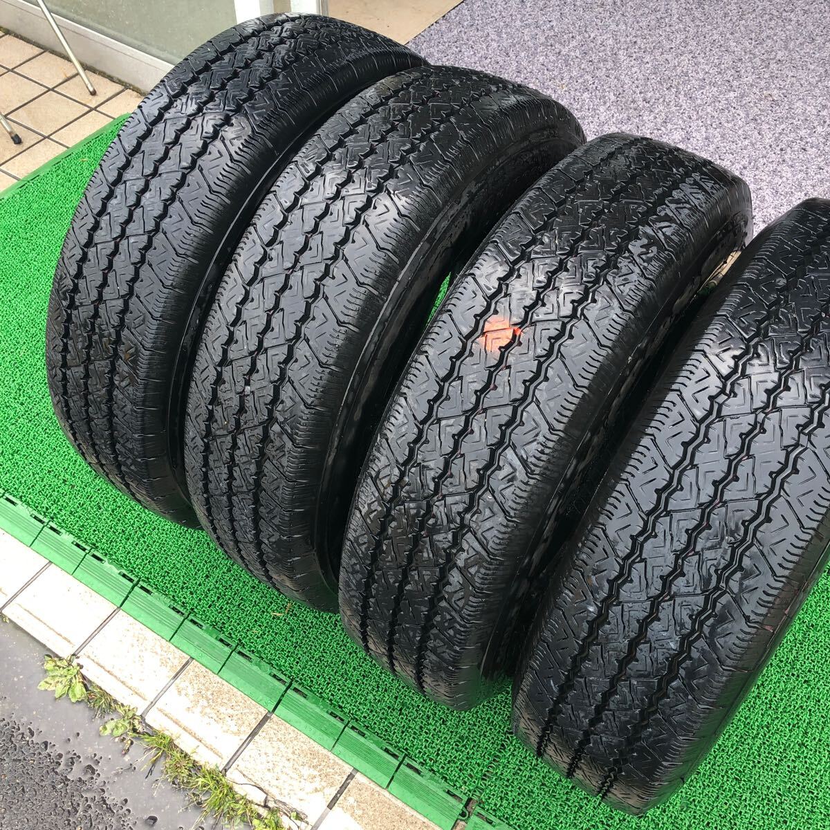 ブリヂストン 215/70R17.5 R18 265 中古タイヤ4本セット:22000円 | 桜国際貿易オンラインショップ