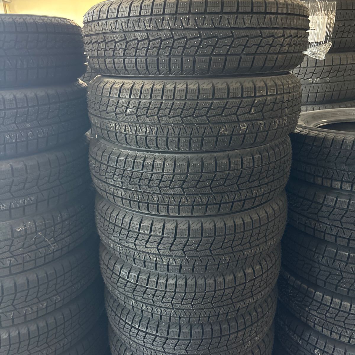155/65R14 スタッドレスタイヤ　　引取歓迎 在庫処分155/65R14 未使用品スタッドレスタイヤ 4本セット:22000円 未