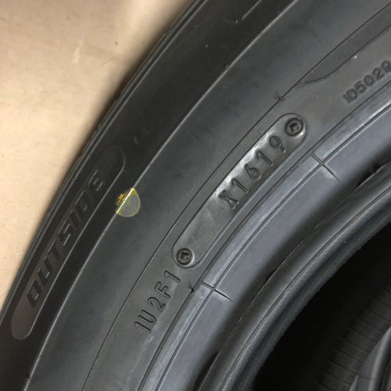 DUNLOP 215/60R16 RV505 、 未使用品　4本:31000円