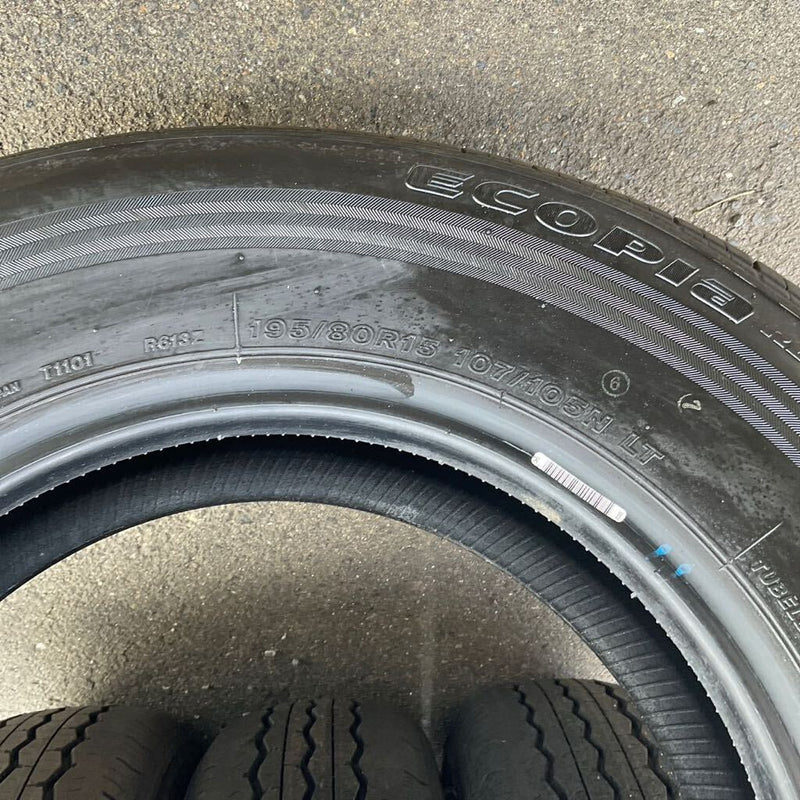 195/80R15 107/105N LT 　BRIDGESTONE 2022年　イボ付き4本セット：30000円