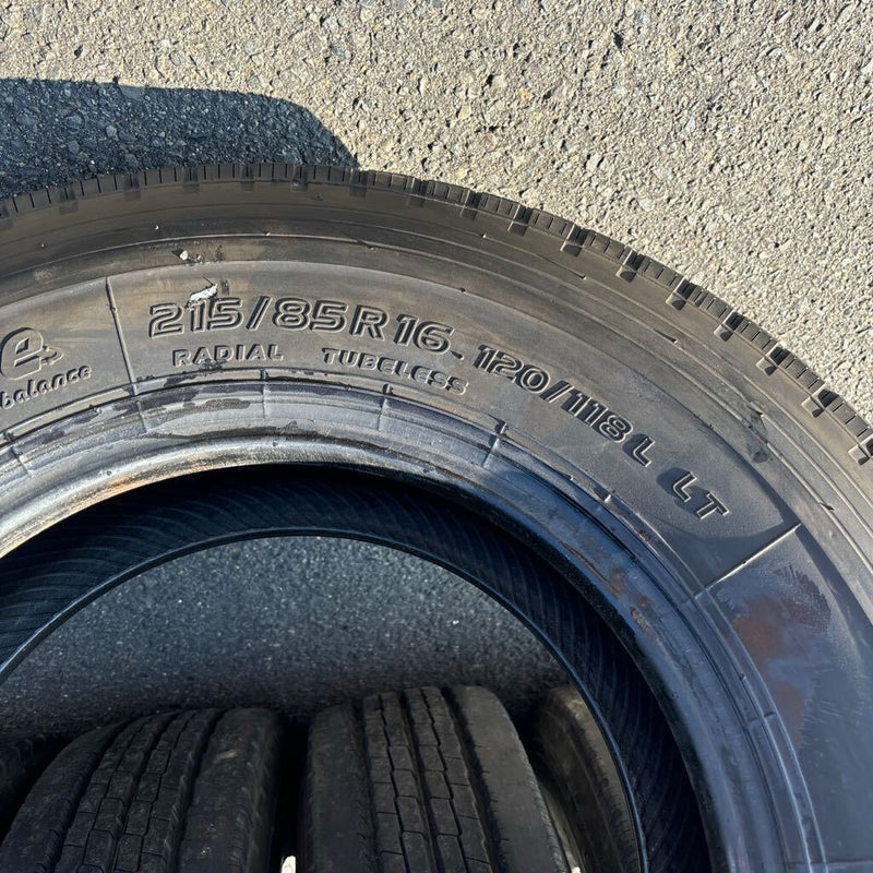 215/85R16 　120/118L LT 　中古　トーヨーM134　2018年 激安美品　4本+1本セット：32500円