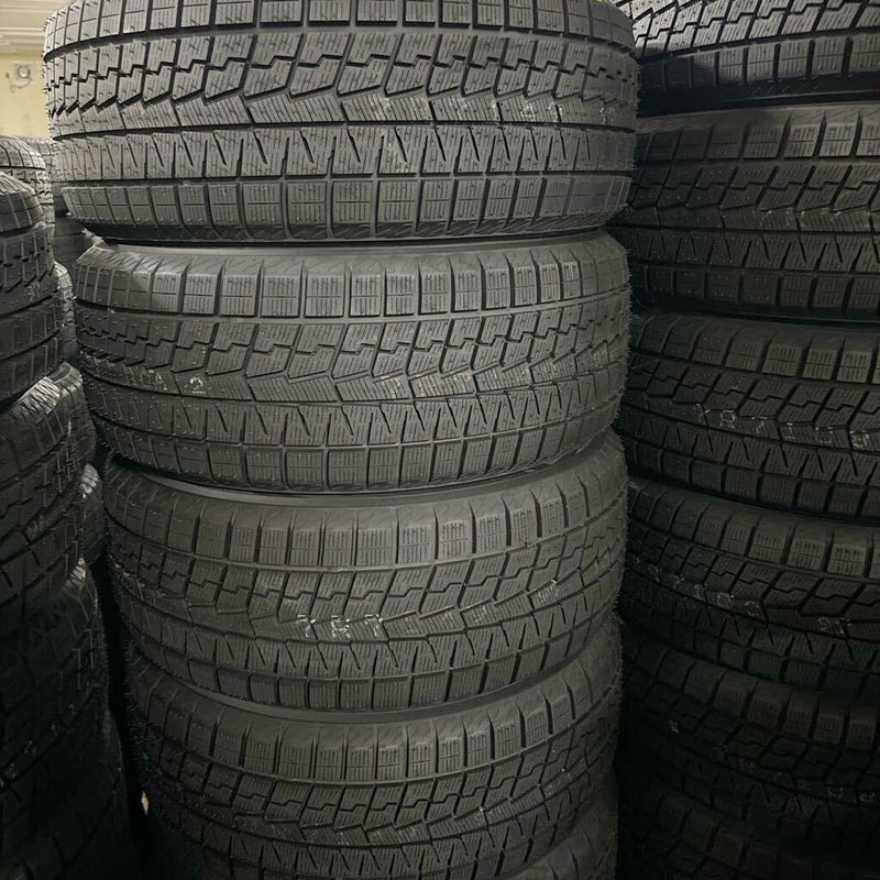 在庫処分！215/45R17 未使用品　スタッドレスタイヤ4本:73000円 未使用