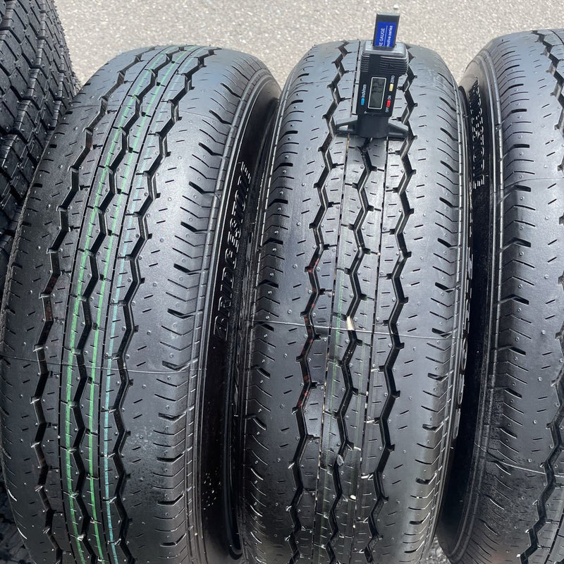 195/80R15 ホイール付き　ブリヂストン　年式:2022激安美品　4本セット：30000円