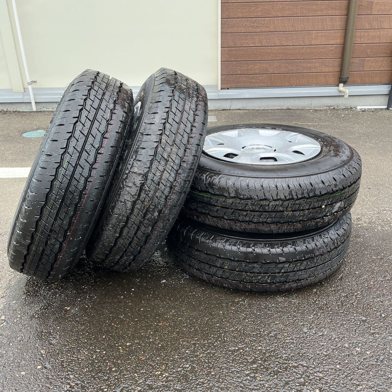 195/80R15 107/105 SP175 ダンロップ　スチールホイール付き4本セット　ホイールカバー付き　35000円