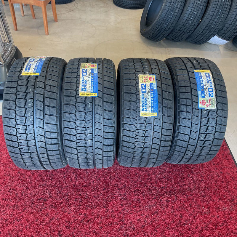 255/35R18 ダンロップ　年式：2019. 未使用　4本セット：100000円