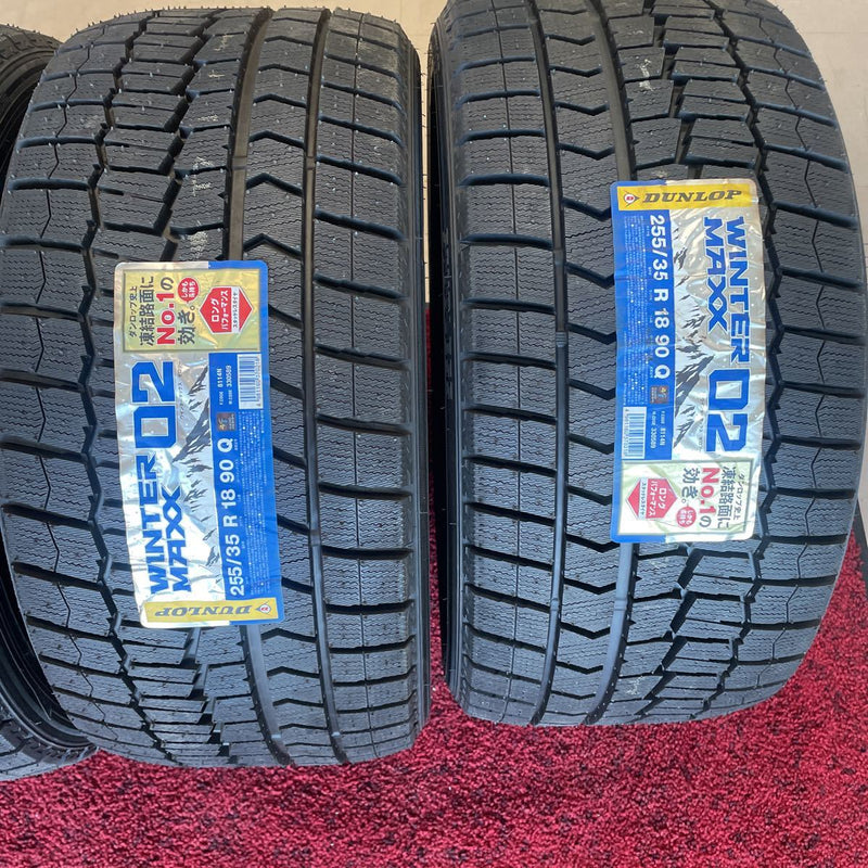 255/35R18 ダンロップ　年式：2019. 未使用　4本セット：100000円