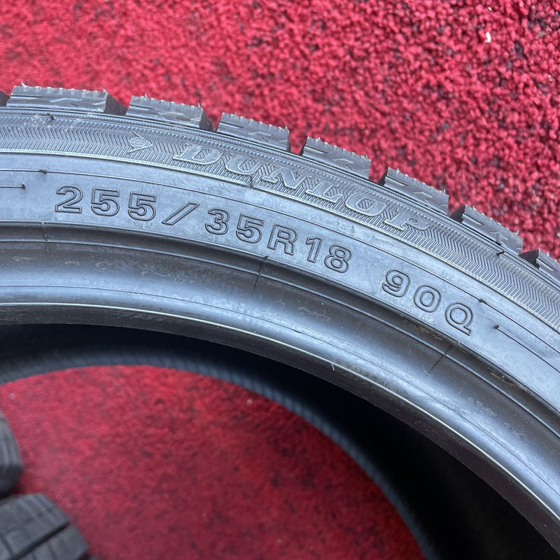 255/35R18 ダンロップ　年式：2019. 未使用　4本セット：100000円