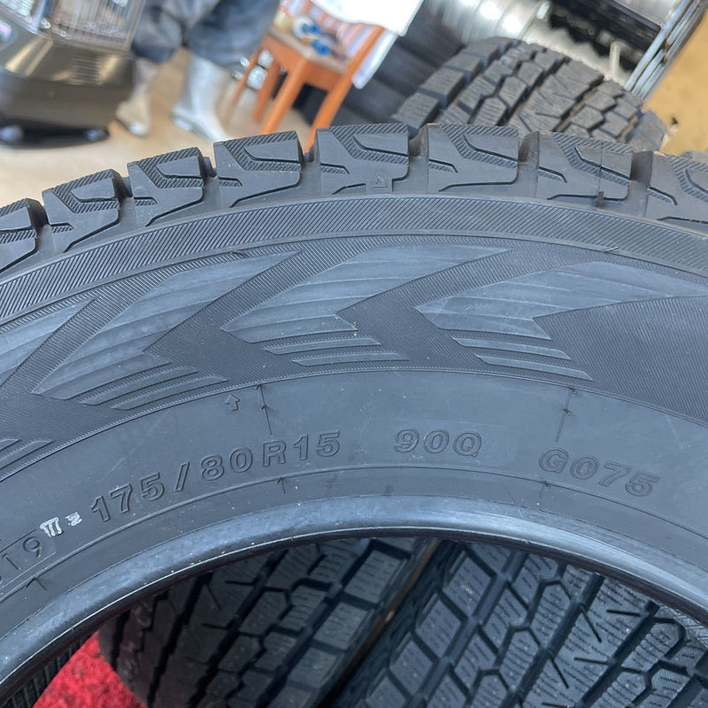 175/80R15 ヨコハマ　年式：2019 未使用　4本セット：24000円