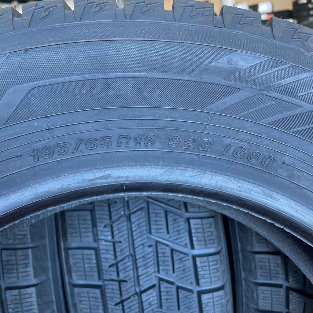 195/65R16 ヨコハマ　年式：2020