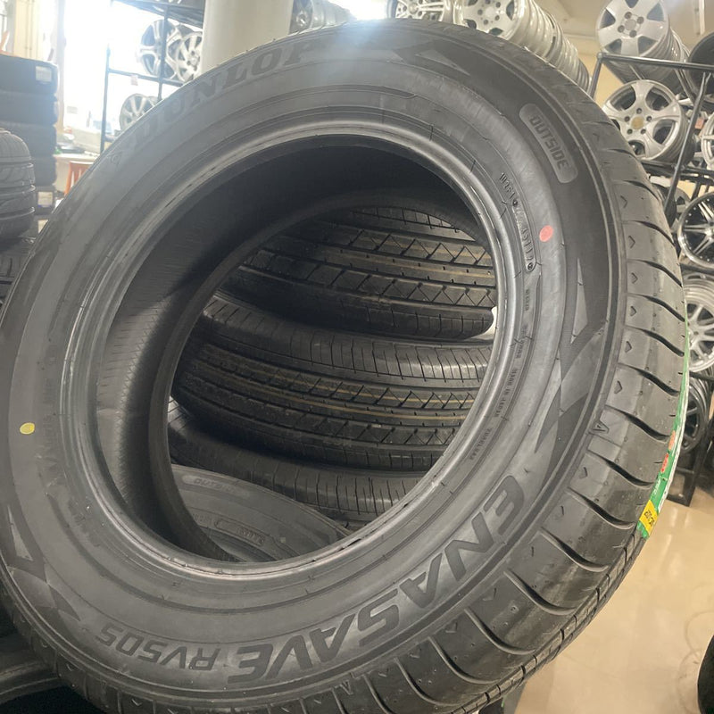 215/60R16激安美品　新品　年式：2019ダンロップ4本セット：37500円