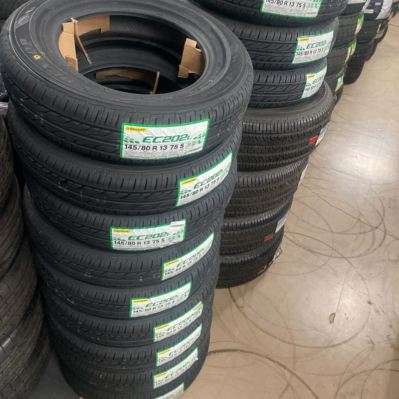 145/80R13ダンロップ　新品　年式：2022年　 4本セット：15000円