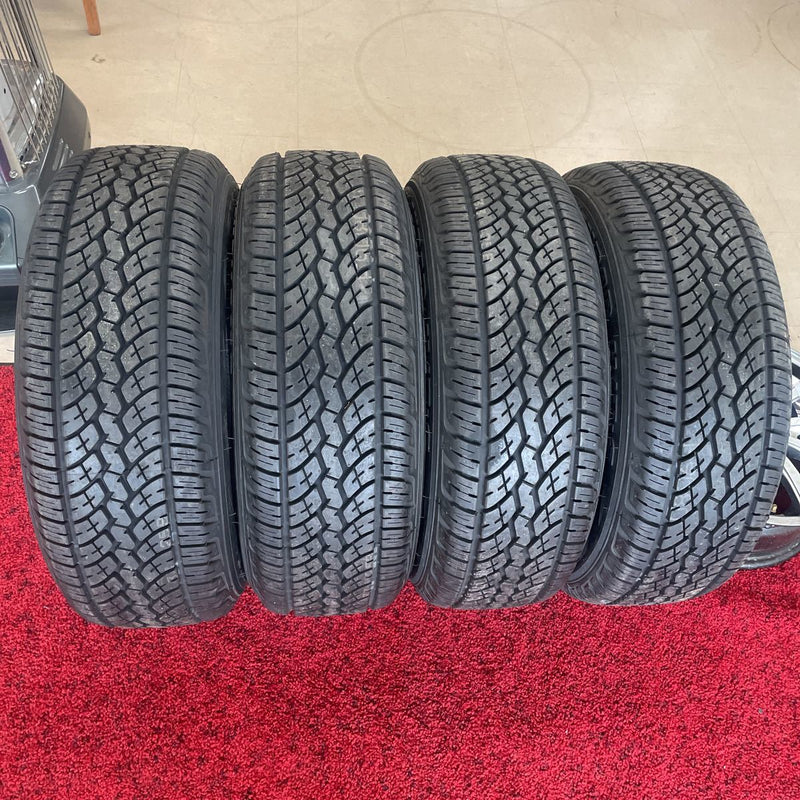 215/60R16激安美品　新品　年式：2019ヨコハマ　4本セット：38500円