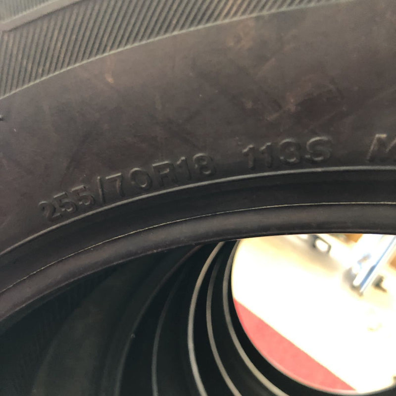 255/70R18 ブリヂストン　中古　4本セット：22000円