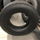 275/80R22.5 再生スタッドレスタイヤ　1本:21000円