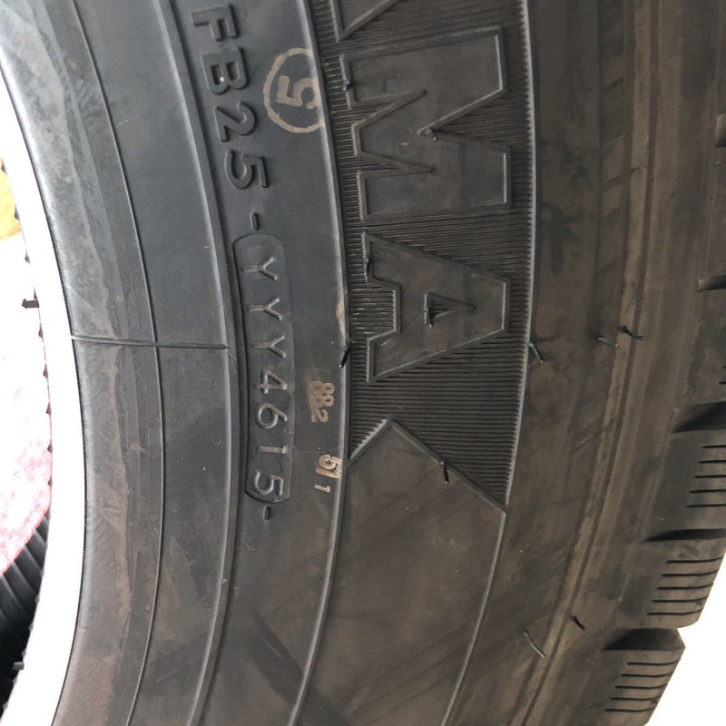 235/70R22.5 ヨコハマ ZEN903ZW 1本:9000円