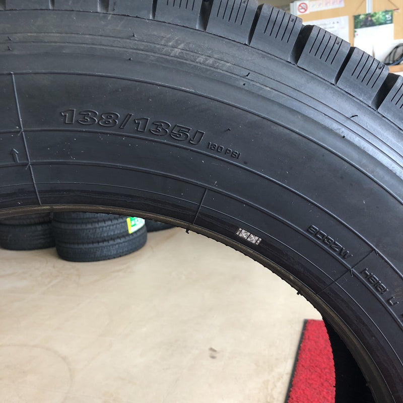 235/70R22.5 ヨコハマ ZEN903ZW 1本:9000円