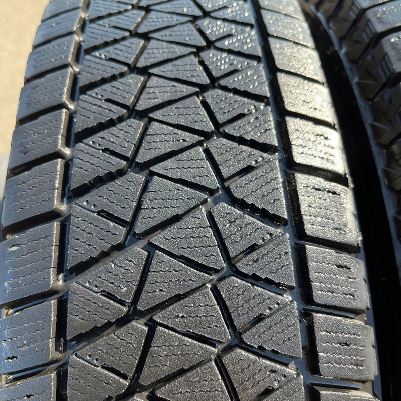 175/80R16 BRIDGESTONE, DM-V2 激安美品　4本セット：16500円