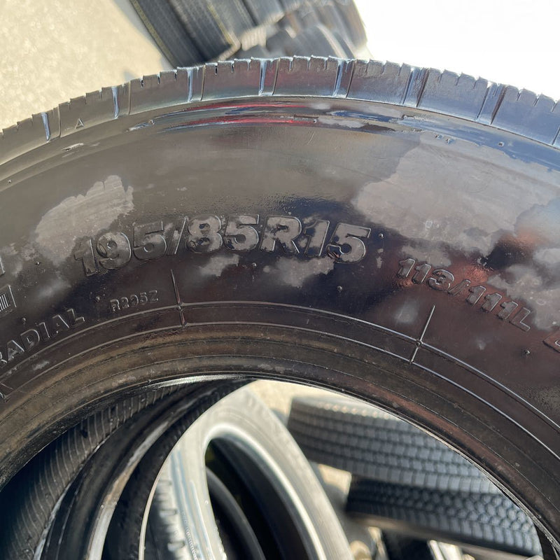 195/85R15 BRIDGESTONE, R205 激安美品　　2本セット：9000円