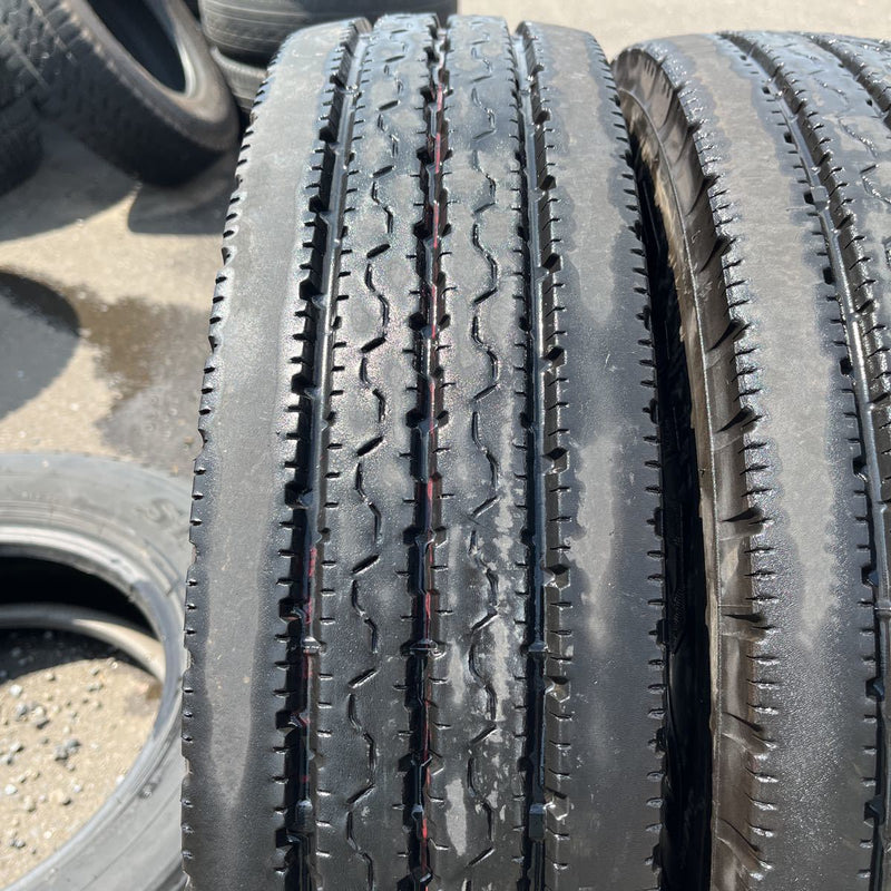 195/85R15 BRIDGESTONE, R205 激安美品　　2本セット：9000円