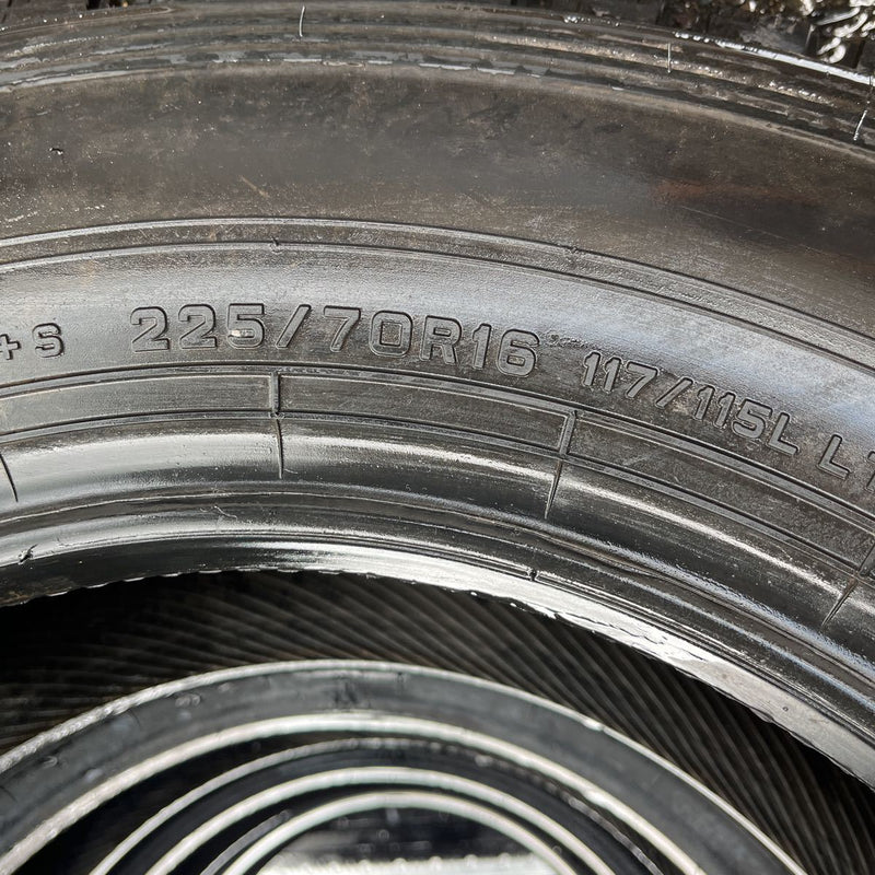 225/70R16 DUNLOP, SPLT02 新品 激安美品　　4本セット：24000円