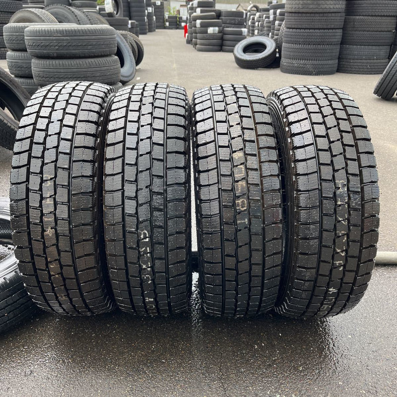 225/70R16 DUNLOP, SPLT02 新品 激安美品　　4本セット：24000円