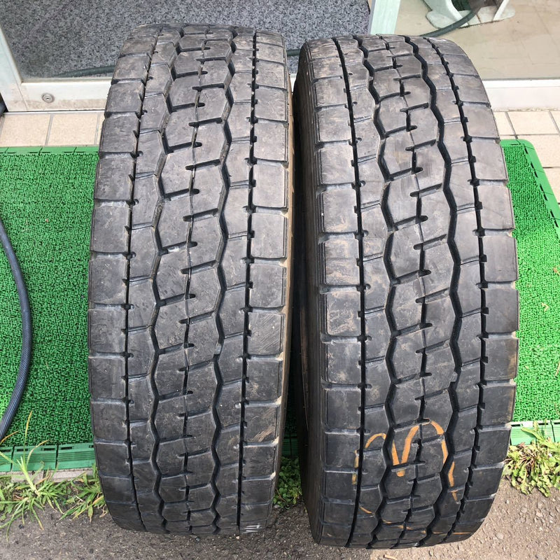 TOYO 245/70R79.5 M636 2本:22000円