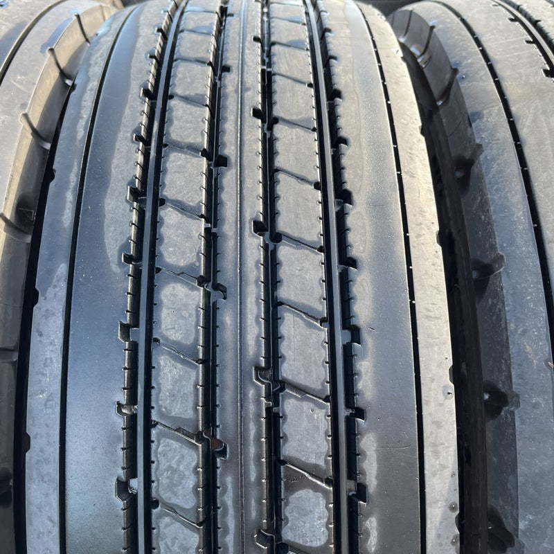 215/70R17.5 BRIDGESTONE, R173 激安美品　　4本セット：23000円