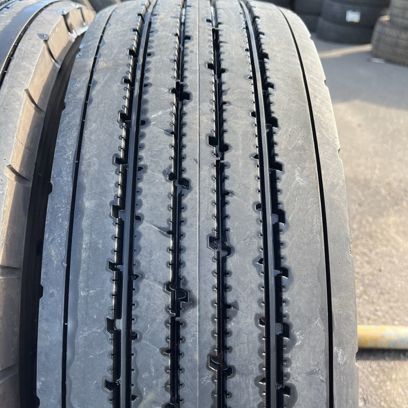 215/70R17.5 BRIDGESTONE, R173 激安美品　　4本セット：23000円