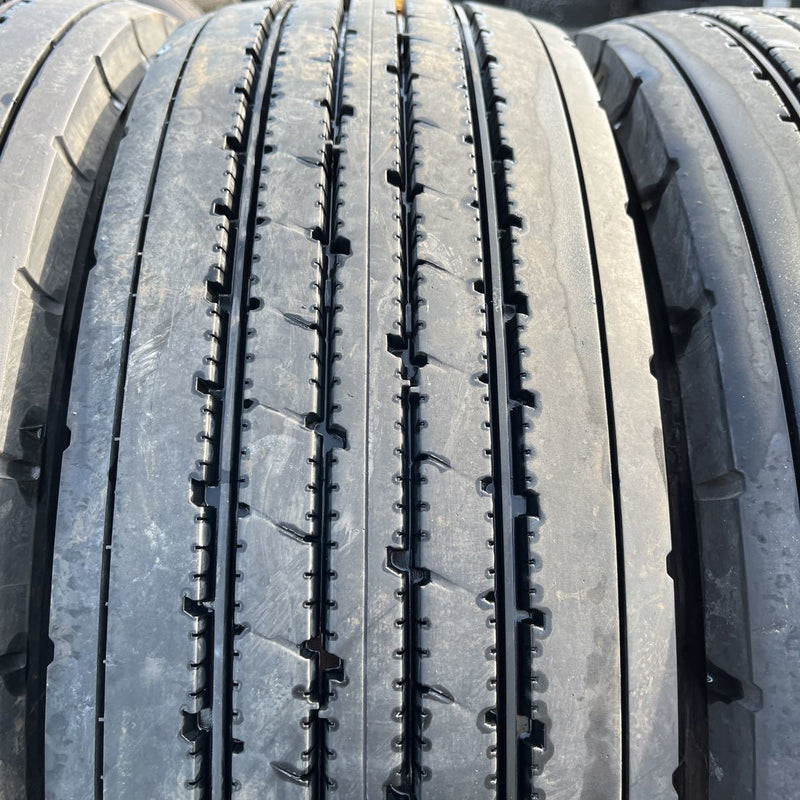 215/70R17.5 BRIDGESTONE, R173 激安美品　　4本セット：23000円