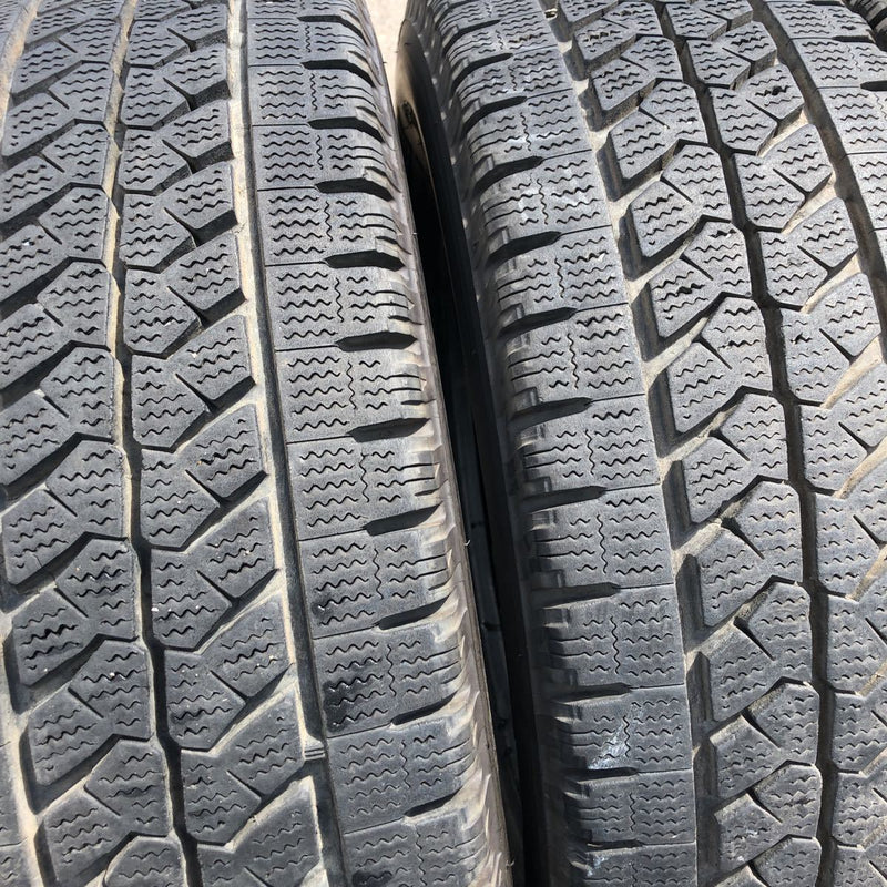 ブリヂストン 215/65R16 W979 中古 6本:30000円