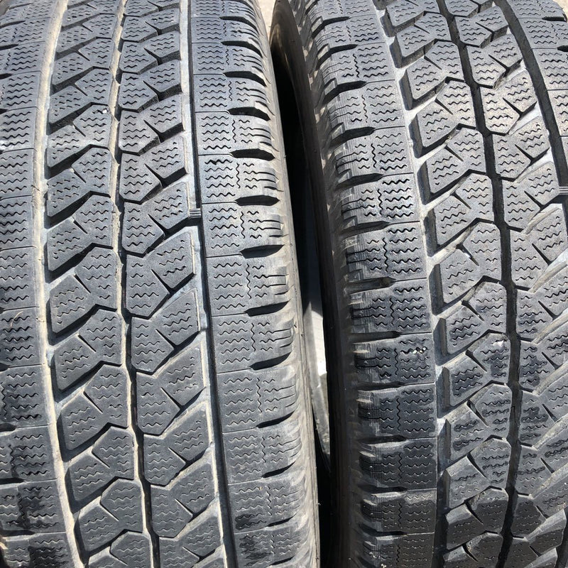 ブリヂストン 215/65R16 W979 中古 6本:30000円