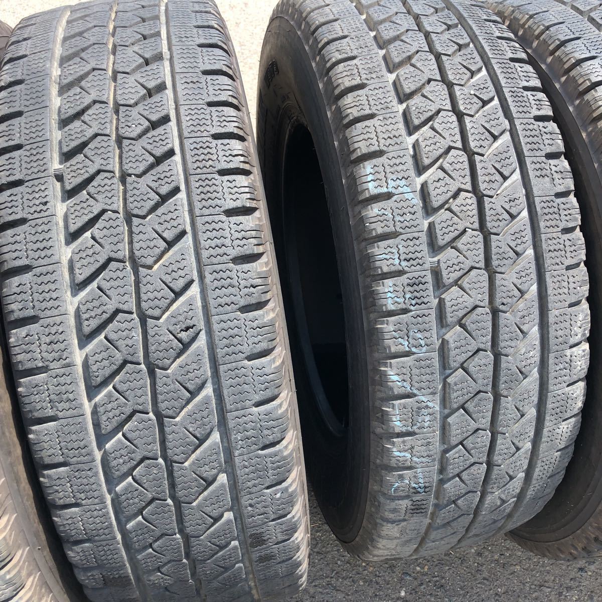 ブリヂストン 215/65R16 W979 中古 6本:24000円 | 桜国際貿易
