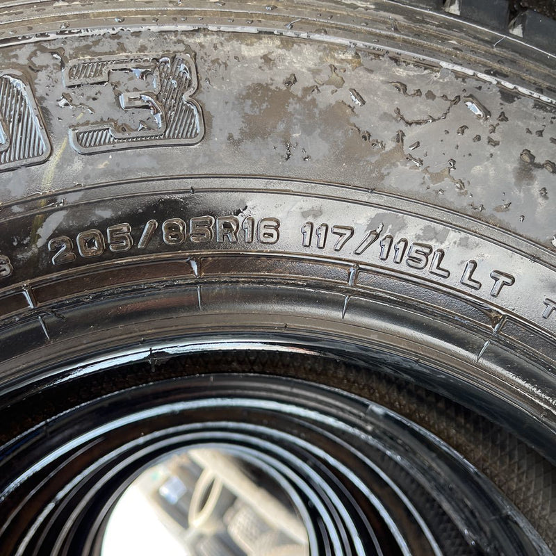 205/85R16 DUNLOP, LT03 激安美品　　6本セット：26000円