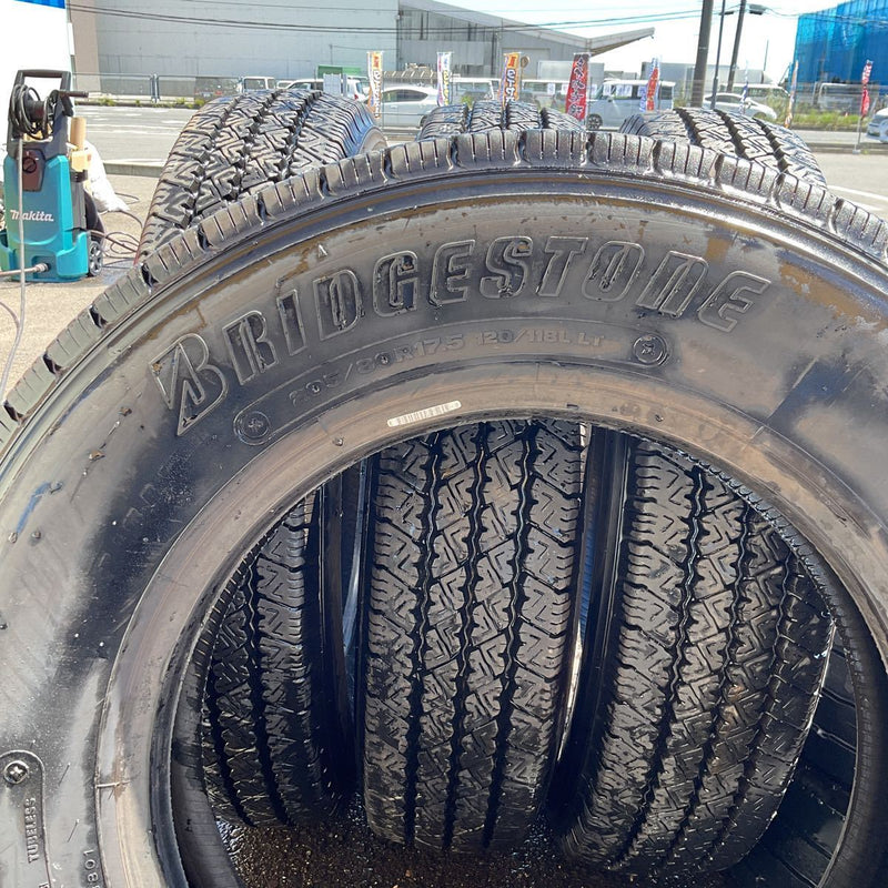 205/80R 17.5 ブリヂストン　激安美品　4本セット：16000円