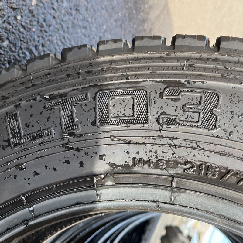 215/70R17.5 DUNLOP, LT03 激安美品　　4本セット：17000円