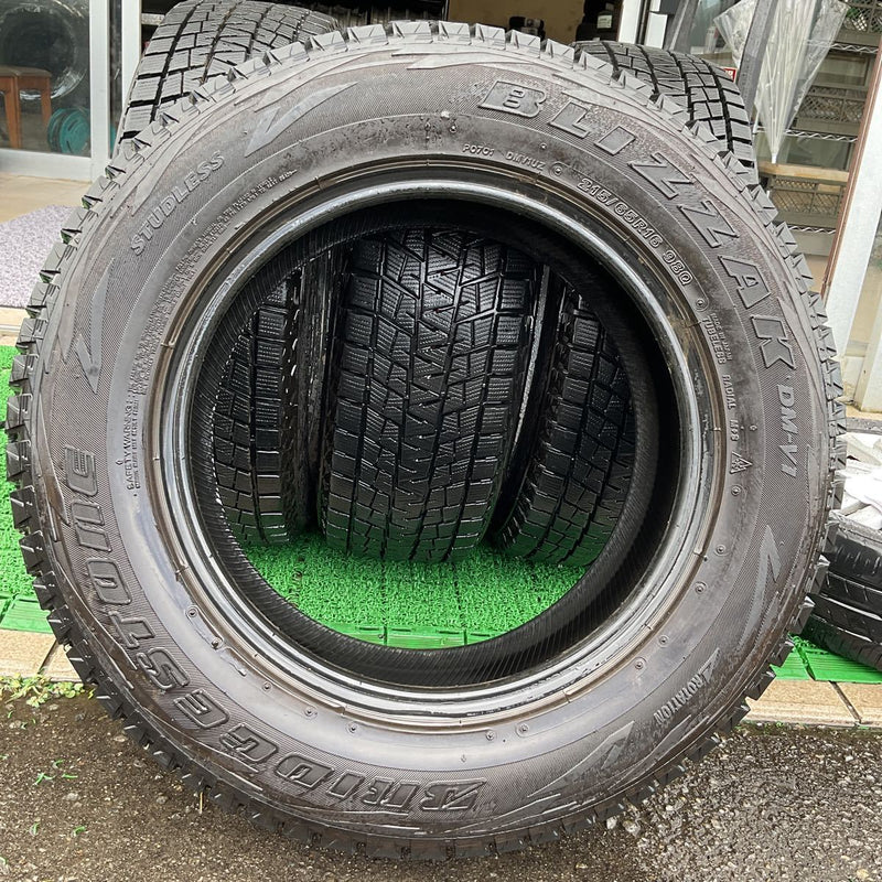 215/65R16 .ブリヂストン　4本セット：24000円