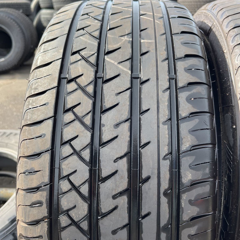 245/45R19 102W 中古　　ULTRA ARZ4 激安美品、 　2本セット：13000円