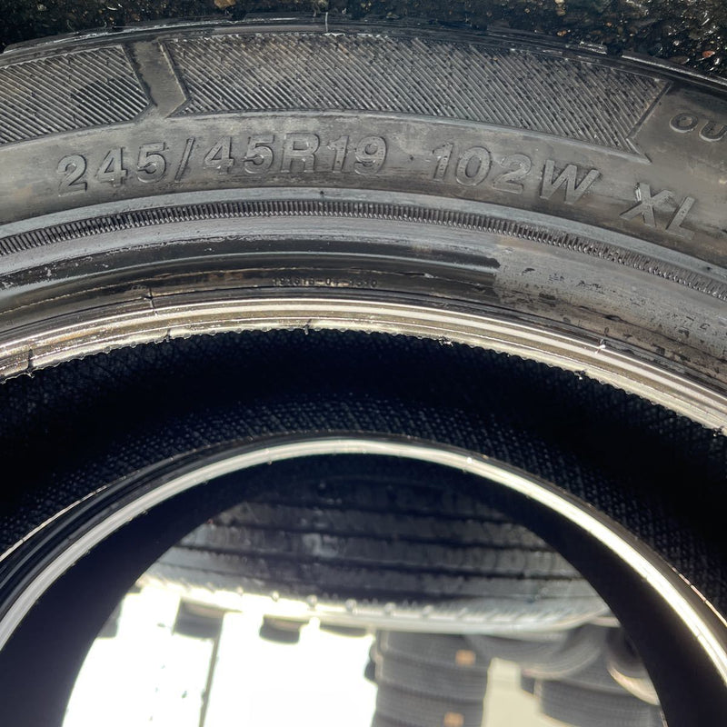 245/45R19 102W 中古　　ULTRA ARZ4 激安美品、 　2本セット：13000円