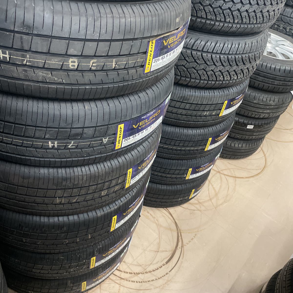 2020年製】205/65R16 ダンロップ DUNLOP 本/日本製 205/65R16 ダンロップ 新品 年式：2020年 4本セット：38000円 | 桜国際