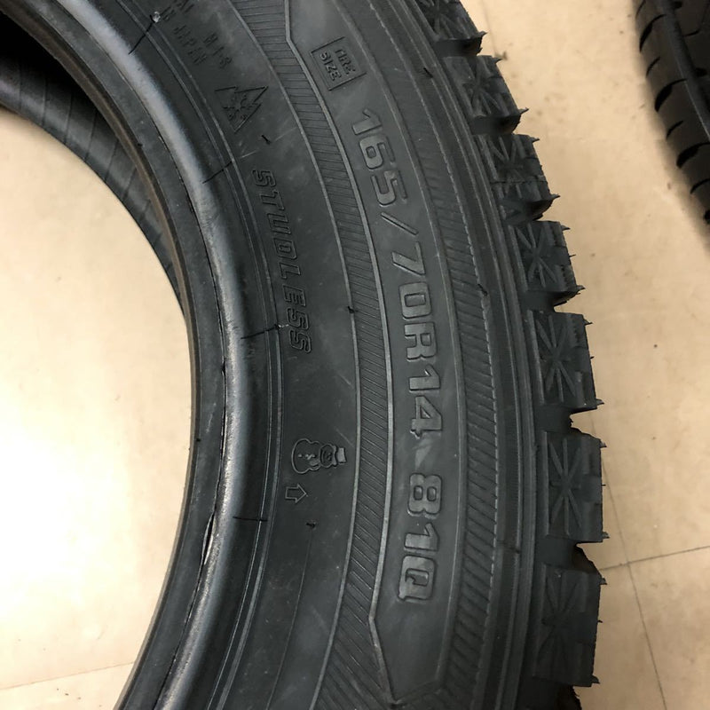 グッドイヤーiceNAVI 165/70R14 未使用品 4本セット:18000円