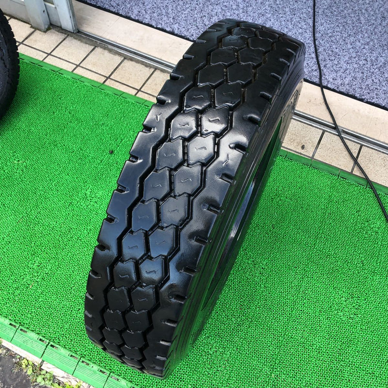 TOYO 225/80R17.5 M319 バリ山 1本:6000円