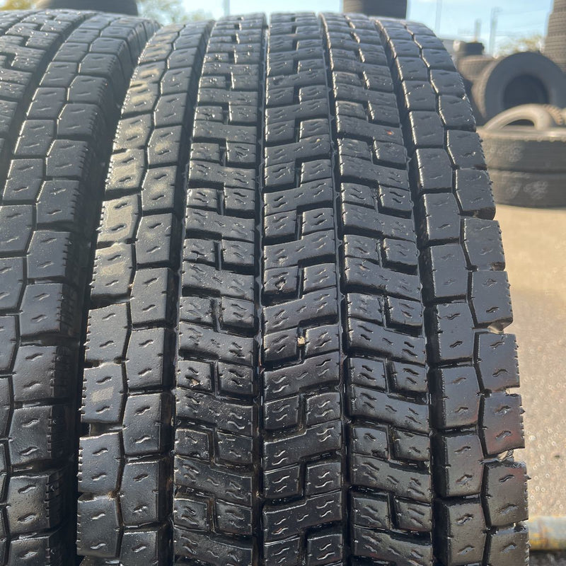 215/70R17.5 123/121J, YOKOHAMA, 903ZW 激安美品　　4本セット：21000円