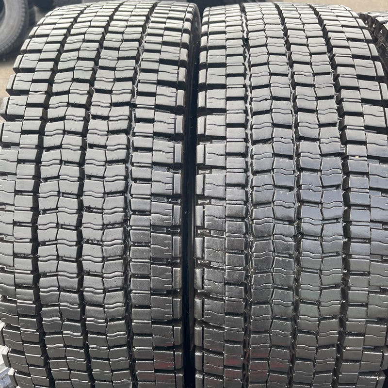 215/70R17.5 123/121 DUNLOP, SP001 激安美品　　4本セット17500円