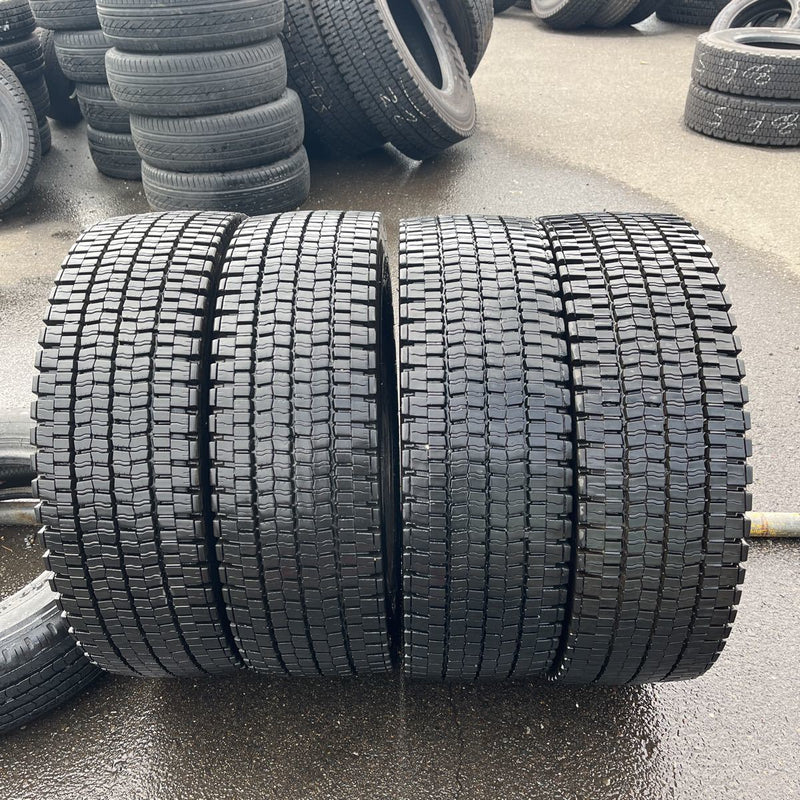 215/70R17.5 123/121 DUNLOP, SP001 激安美品　　4本セット17500円