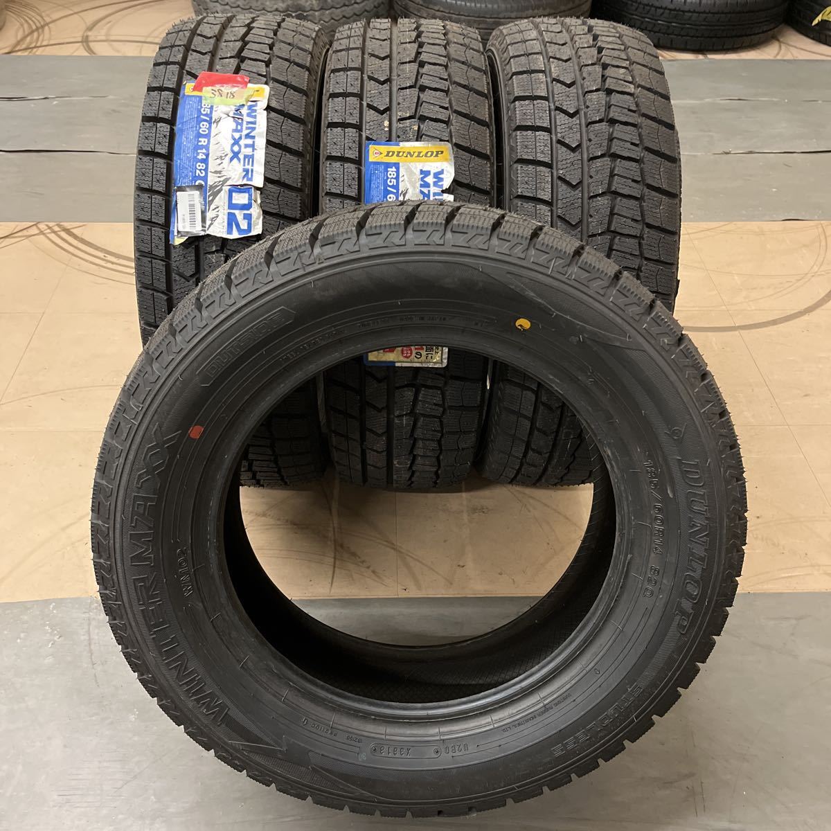 185/60R14 ダンロップ 年式:2018 未使用品 激安美品4本セット:30000円 