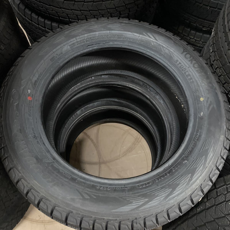 235/60R18. ヨコハマ　　年式:2019 未使用品　激安美品4本セット:49000円