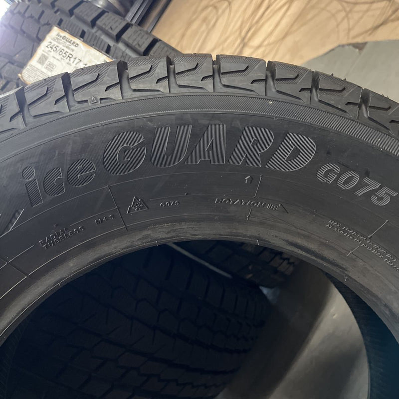 245/65R17　ヨコハマ　未使用品　年式:2019 激安美品4本セット:44000円