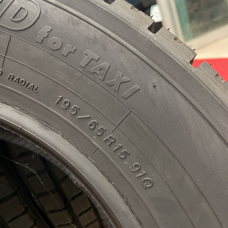 195/65R15 新品　ヨコハマ for TAXI 2019年　激安美品、 4本セット：25500円