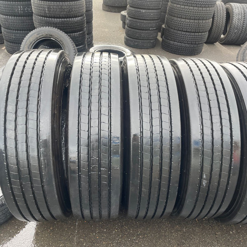 275/80R22.5 ダンロップ 地山中古　 激安美品　8本セット：125000円