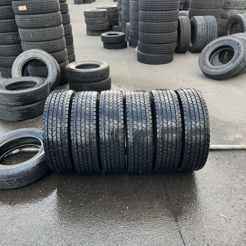 225/70R16 中古　YOKOHAMA　 激安美品　6本セット：25000円